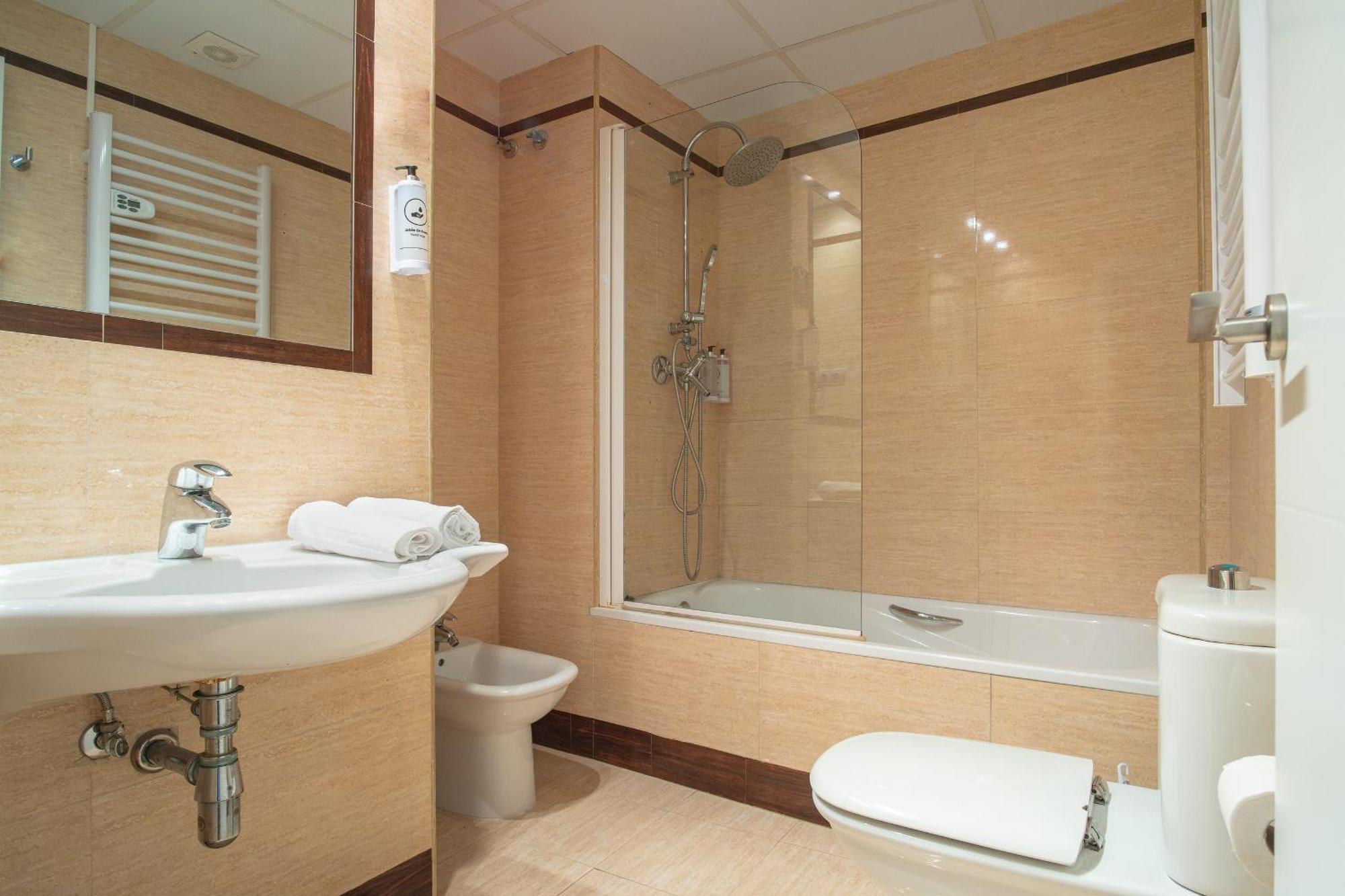 Vtz Hotel El Principe ซาราโกซา ภายนอก รูปภาพ